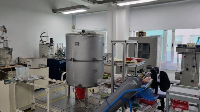 ▲ 국제농업기술대학원 내부 연구시설 모습