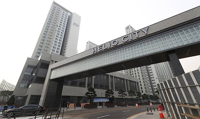 서울 송파구 가락동 헬리오시티의 단지 입구 모습. 연합뉴스