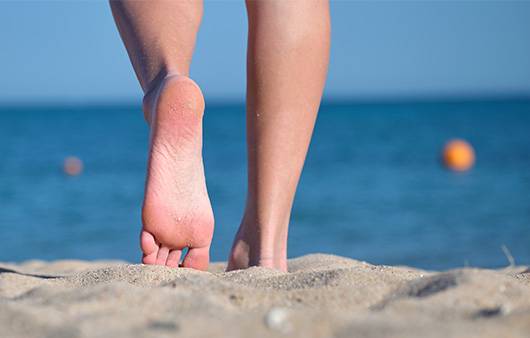 평발은 선천적인 경우가 있고 후천적인 경우가 있다｜출처: 게티이미지뱅크