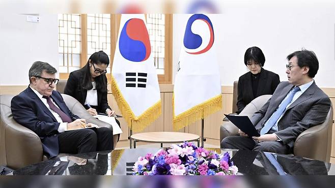 장호진 외교1차관, 주한러시아대사 초치 [외교부 제공]