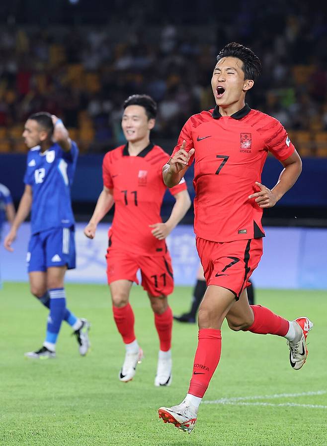 ▲ 정우영은 첫 경기에서 해트트릭을 기록했다. ⓒ연합뉴스