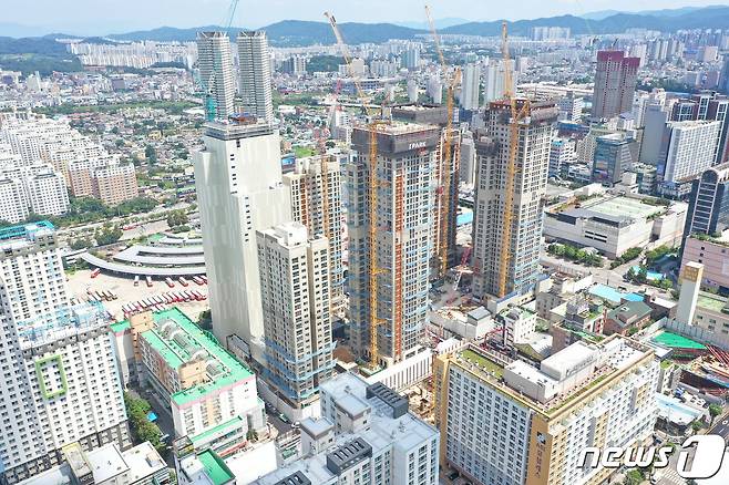 지난 1일 오후 광주 서구 화정동 현대산업개발 아파트 신축공사 붕괴사고 현장의 모습.(HDC현대산업개발 제공) 2023.8.3/뉴스1 ⓒ News1 이수민 기자