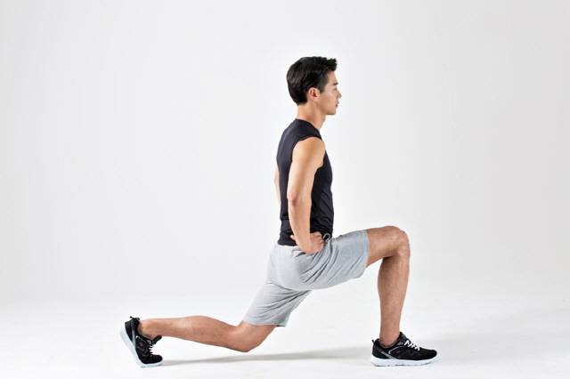런지 운동./사진=게티이미지뱅크​