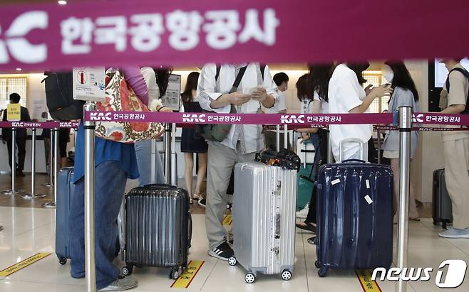 김포공항 국내선 탑승수속 카운터 모습 /사진=뉴스1