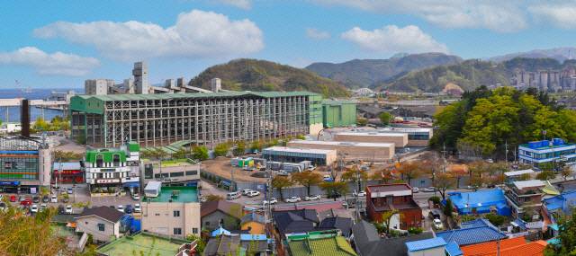 ▲ 삼척시는 정라동 옛 세광엠텍 폐공장 부지를 중심으로 동해안을 대표하는 근대문화 예술의 허브 조성사업을 펼치고 있다.