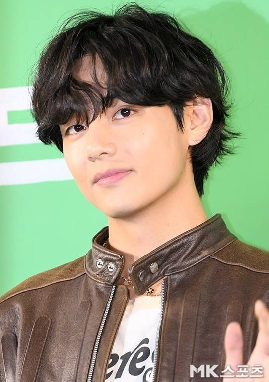 방탄소년단 뷔가 강릉에 떴다. 사진=천정환 기자