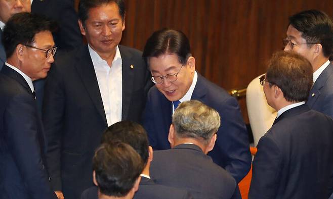 이재명 더불어민주당 대표가 지난 6월 19일 오전 서울 여의도 국회 본회의장에서 열린 제407회국회(임시회) 4차 본회의에서 교섭단체대표 연설을 마친후 퇴장하고 있다. 뉴시스