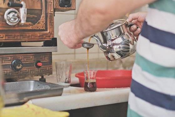 튀르키예의 전통차 차이.