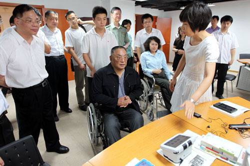 덩샤오핑의 장남 덩푸팡.