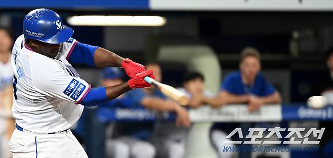 12일 대구 삼성라이온즈파크에서 열린 KIA와 삼성의 경기, 6회말 삼성 피렐라가 안타를 치고 있다. 대구=허상욱 기자wook@sportschosun.com/2023.09.12/