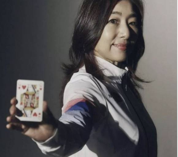 현대해상 회장의 부인인 김혜영씨가 2022 항저우 아시안 게임에 브리지 종목 국가대표로 출전한다. 사진은 김혜영 한국브리지협회 부회장./사진=팀코리아 홈페이지 캡쳐