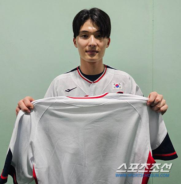 인터뷰에 임한 윤동희. 김영록 기자