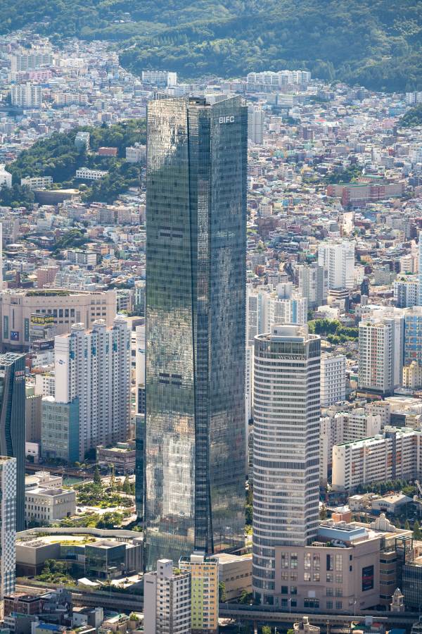 부산 남구 문현동 부산국제금융센터(BIFC) 전경. 국제신문 DB