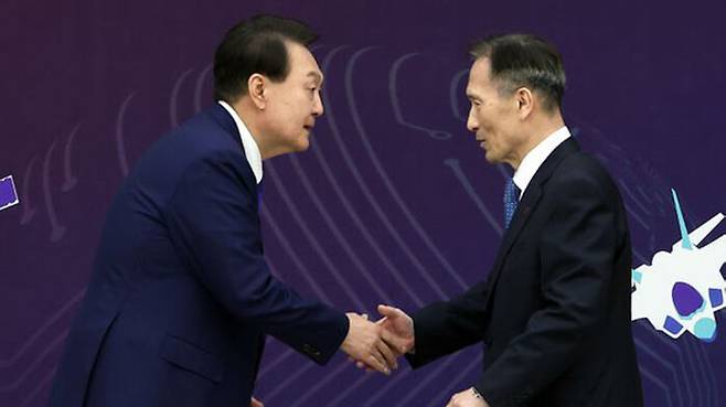 윤석열 대통령과 김관진 전 국방장관