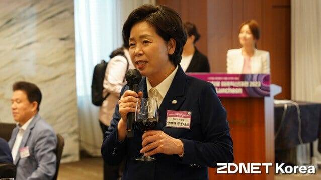 양향자 한국의희망 의원이 25일 오전 서울 오크우드 호텔에서 진행된 ‘2023 대한민국 디지털미래혁신대전(디미혁) VIP 오찬 행사에 참석했다. (사진=지디넷코리아)