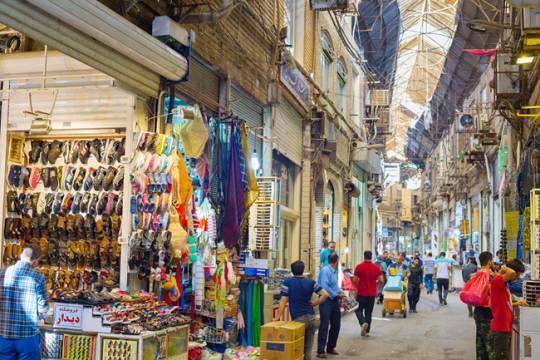 지난 2017년 이란 테헤란의 그랜드 바자에 사람들이 붐비는 모습. 게티이미지뱅크