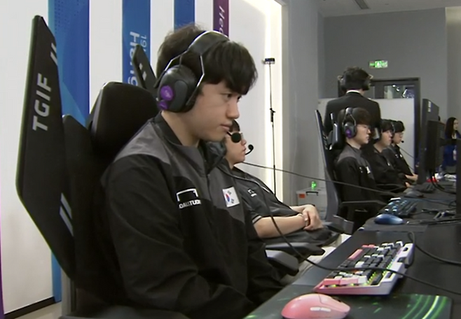 ▲ 카자스흐스탄과 경기에 나선 한국 리그오브레전드 선수단 ⓒ스포티비 나우 캡처