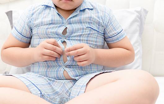 소아 비만은 성조숙증을 유발하고 성인병을 야기하므로 매우 심각한 문제이다 ｜출처: 게티이미지뱅크