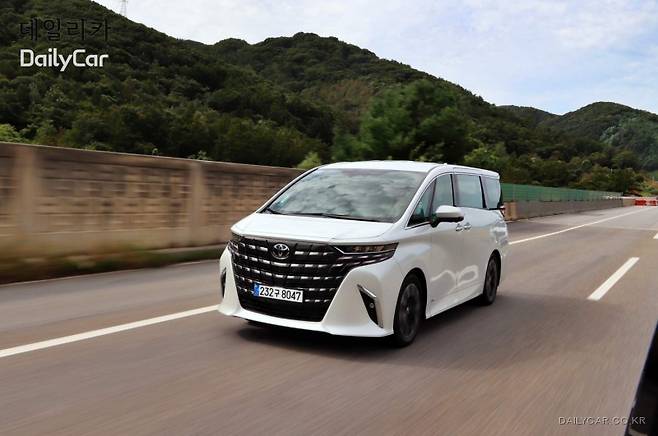 토요타, 알파드