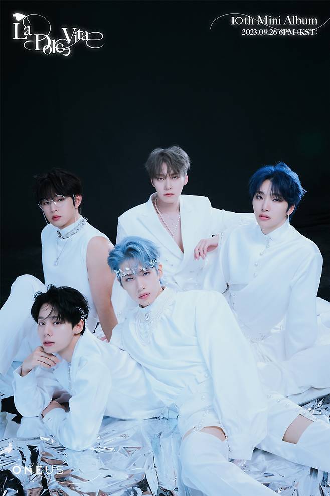 An image of Oneus' 10th EP "La Dolce Vita" (RBW)