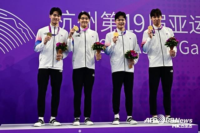 계영 대표팀은 항저우 아시안게임에서 아시아 신기록을 작성하며 우승을 차지했다.  사진(항저우 중국)=AFPBBNews=News1
