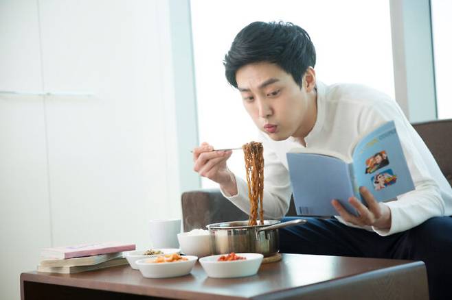 탄수화물 중독에서 벗어나기 위해서는 매끼 단백질을 충분히 섭취하고 설탕과 흰 밀가루 음식은 절제해야 한다. [사진=클립아트코리아]