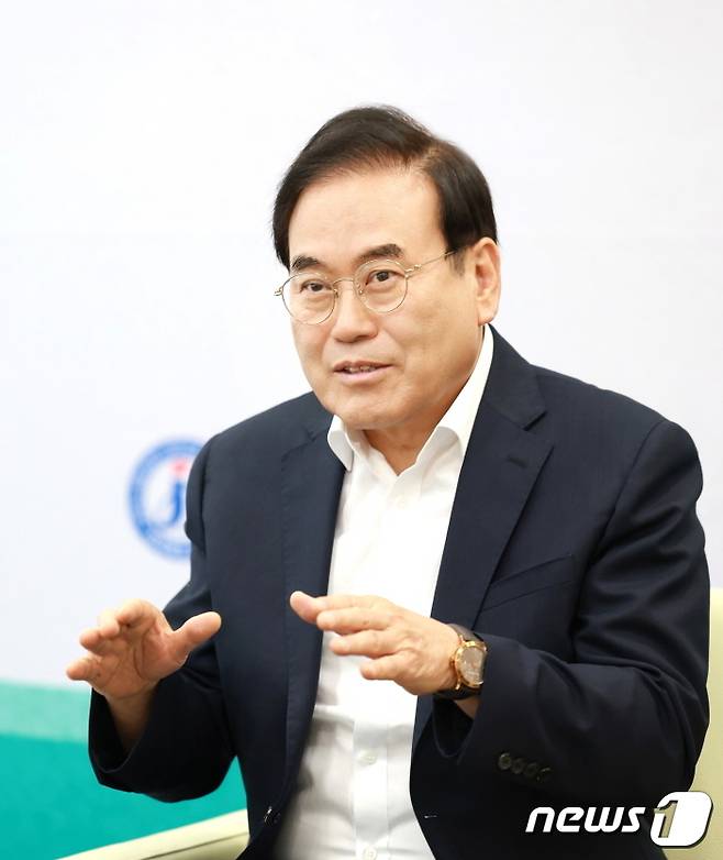 서거석 전북교육감이 교권보호에 대한 생각과 앞으로의 방향에 대해 이야기하고 있다./뉴스1