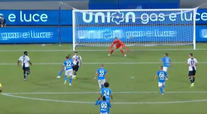 ▲ 나폴리 수비 6명을 제치는 사마르지치 ⓒ스포티비 중계화면 캡처