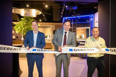 Ribbon cutting ceremony with (Left to Right): Michael Allenspach, Managing Director of Geberit North & South East Asia, Ambassador Frank Grutter, Swiss Ambassador to Singapore and Brunei, and Mr Yeo Siew Hong, Managing Director of Econflo Systems.