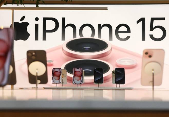 애플이 아이폰15 시리즈 4개 모델에 대한 발열 현상을 인정하고 이를 빠른 시간에 해결하겠다고 발표했다. /사진= AFP연합뉴스