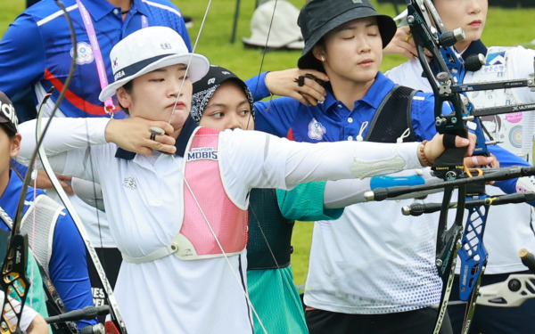 <yonhap photo-3436="">한국 양궁 리커브 여자 대표팀의 강채영. 연합뉴스</yonhap>