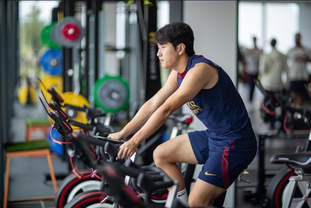 훈련장에 모습을 드러낸 이강인. /사진=PSG 홈페이지