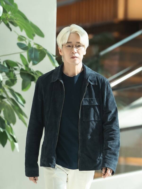 사진=초록뱀미디어, 스튜디오S