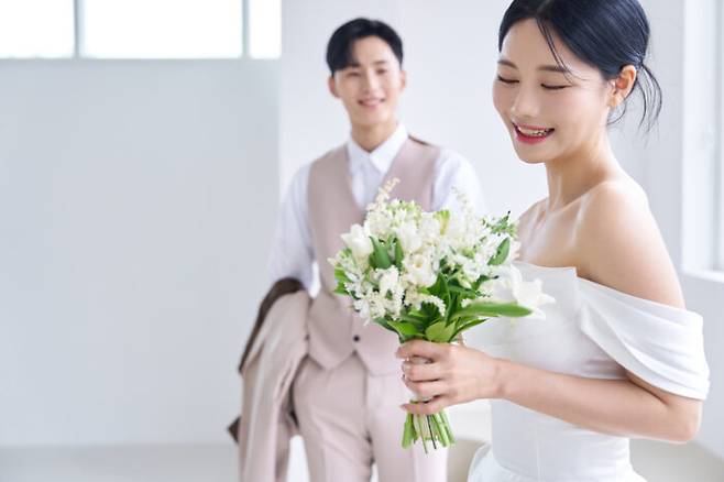 행복한 결혼 생활을 위한 '적절한 연애기간'에 대해 탐구한 한 연구가 미국 심리학회에 실렸다. [사진=게티이미지뱅크]