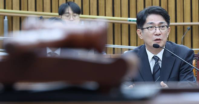 이균용 대법원장 후보자가 9월20일 국회에서 열린 인사청문회에서 의원의 질의에 답하고 있다. ⓒ 연합뉴스