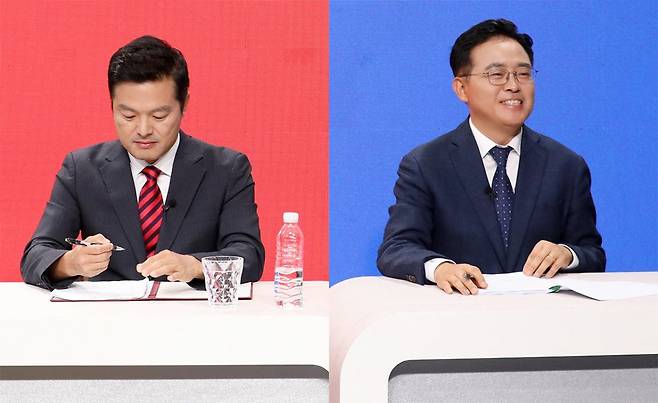 서울 강서구청장 보궐선거에 출마한 김태우 국민의힘 후보(왼쪽)와 진교훈 더불어민주당 후보가 TV토론을 준비하고 있다. 뉴스1