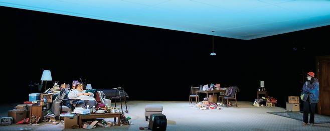 연극 《더 웨일》의 장면들 ⓒ서울문화재단 제공