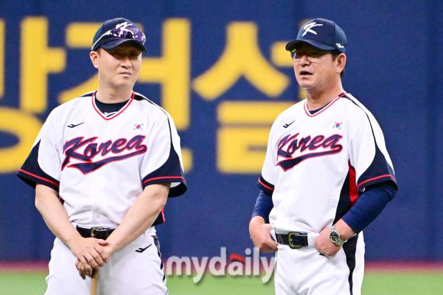 2023년9월23일서울고척스카이돔에서진행된'2022항저우아시안게임'야구대표팀훈련. 류중일 감독, 이종열 코치./마이데일리