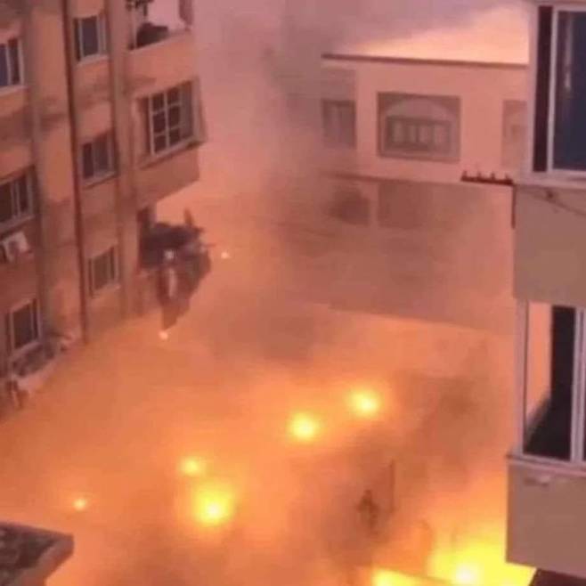 가자시티 북서부 주택가에서 촬영했다는 백린탄 영상 [엑스 캡처. 재판매 및 DB 금지]