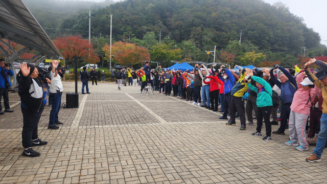 ▲ 제38회 양록제가 12일 한반도섬과 꽃섬 일원에서 한반도섬 걷기대회가 열렸다.