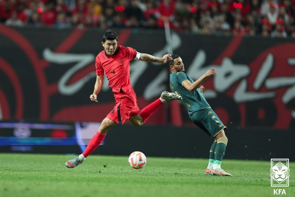 김민재(왼쪽, 한국 남자 축구 대표팀). 대한축구협회 제공