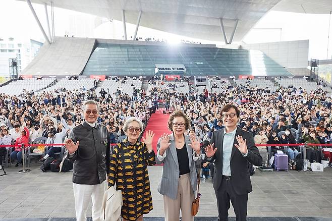 영화의 전당을 가득 채운 임영웅의 '모래 알갱이'. 사진제공=부산국제영화제