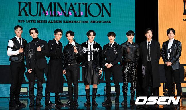 [OSEN=조은정 기자] 22일 오후 서울 광진구 예스24 라이브홀에서 그룹 SF9(에스에프나인)의 열 번째 미니 앨범 '루미네이션(RUMINATION)' 발매 기념 쇼케이스가 열렸다.SF9이 포즈를 취하고 있다.  21.11.22 /cej@osen.co.kr