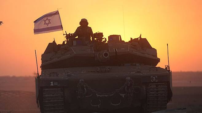 가자지구로 향하는 이스라엘군 탱크
