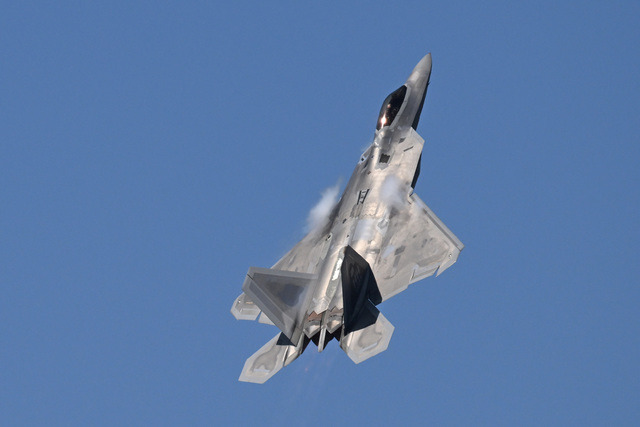 미 공군의 F-22 랩터.