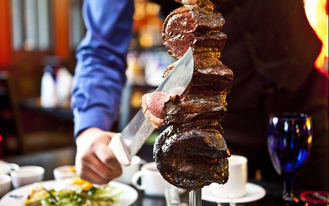 텍사스데브라질의  정통 스테이크인 슈하스코. /사진=다이어리알