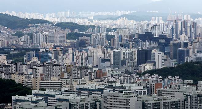 서울 남산에서 바라본 서울 도심 아파트. [연합]