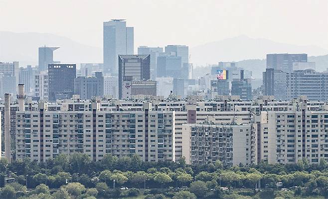 최고 70층 높이로 재건축하는 방안이 거론되는 서울 강남구 압구정동 아파트 지구. 사진 뉴스1