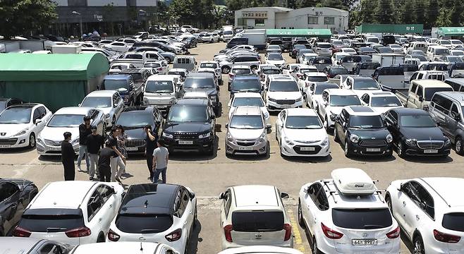 서울 성동구 장한평 중고차매매시장 모습. [뉴시스]