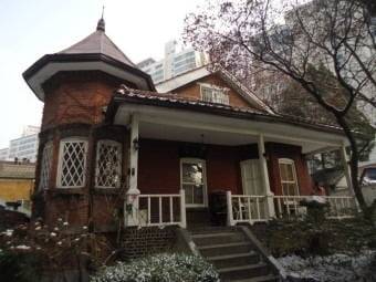 충정각은 120년동안 거의 외관이 변하지 않았다.